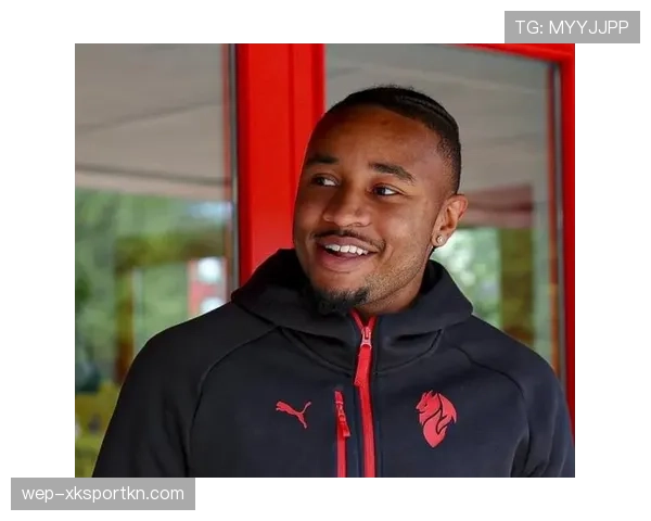 恩昆库：从巴黎青训到德甲MVP的生涯逆袭解析